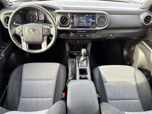 Used 2022 Toyota Tacoma TRD Sport w/ Technology Package image 11