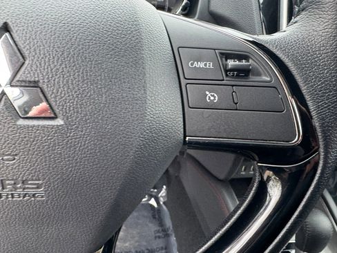 Used 2024 Mitsubishi Outlander Sport SE AWD/4WD image 19