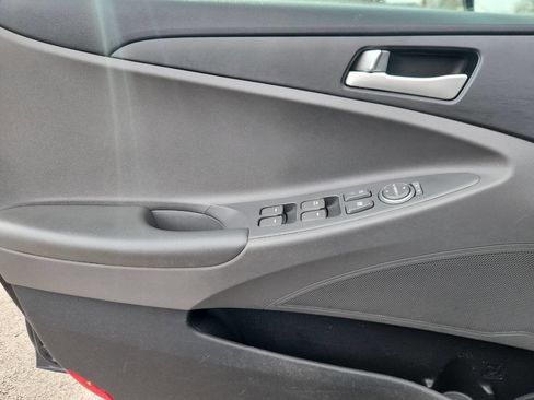 Used 2011 Hyundai Sonata GLS image 14