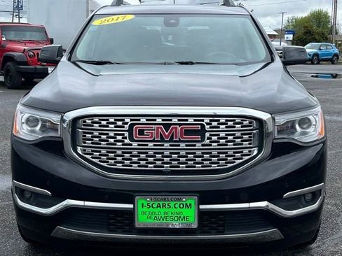 Used 2017 GMC Acadia Denali w/ Technology Package AWD/4WD image 2