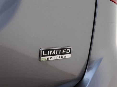 Used 2021 Mitsubishi Outlander LE AWD/4WD image 6