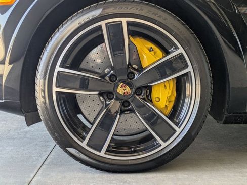 Used 2020 Porsche Cayenne Turbo S image 26