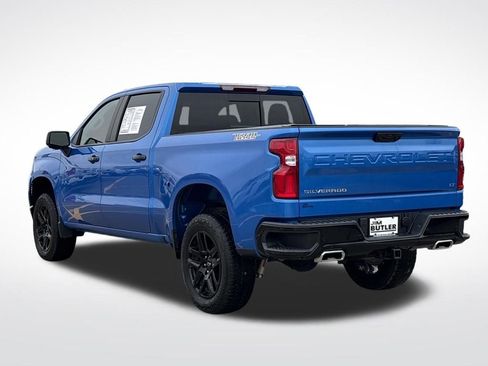 Used 2025 Chevrolet Silverado 1500 LT Trail Boss w/ Convenience Package II AWD/4WD image 4
