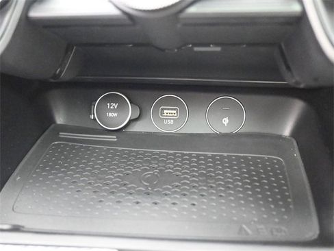 Used 2023 Genesis G70 2.0T w/ Sport Prestige Package image 9