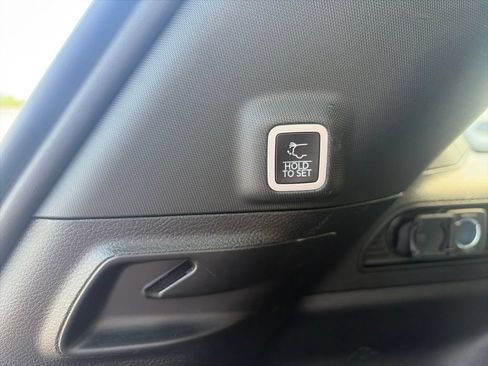 Used 2025 Jeep Grand Cherokee Laredo X w/ Luxury Tech Group I AWD/4WD image 38