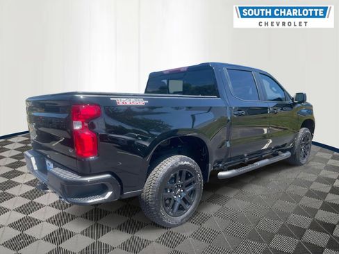 Used 2025 Chevrolet Silverado 1500 LT Trail Boss w/ Convenience Package II AWD/4WD image 4