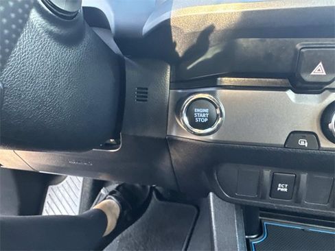 Used 2023 Toyota Tacoma TRD Sport image 25