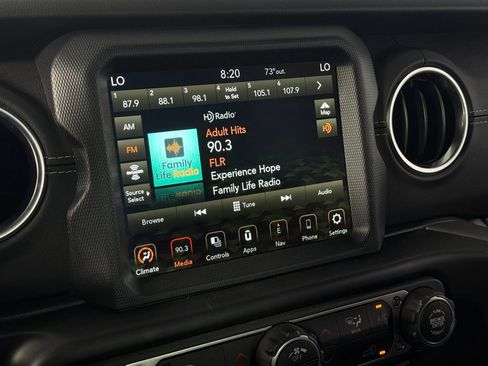 Used 2022 Jeep Wrangler Unlimited Sahara image 18