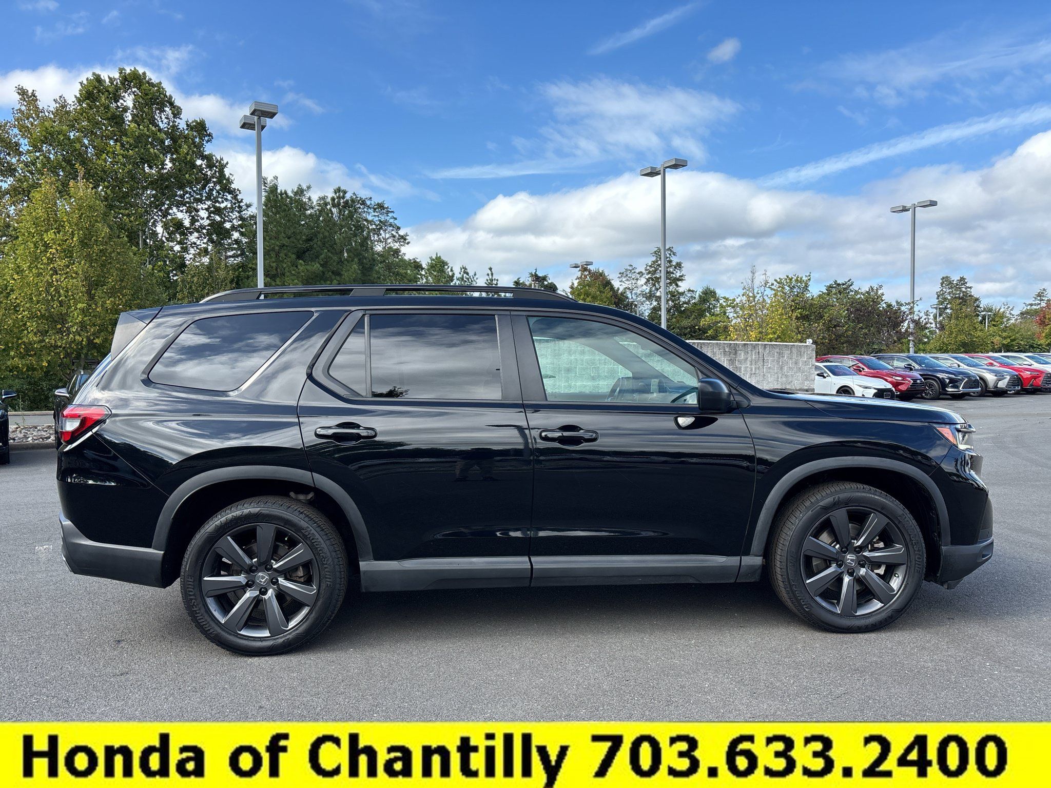 Certified 2025 Honda Pilot Sport image 7