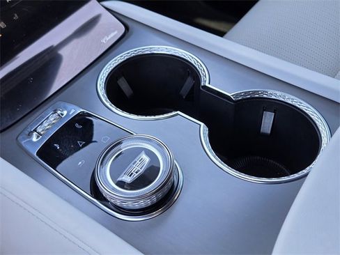 New 2026 Cadillac Vistiq Sport w/ LPO, Floor Liner Package image 13