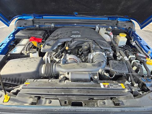 Used 2023 Jeep Gladiator Overland w/ Cold Weather Group image 31