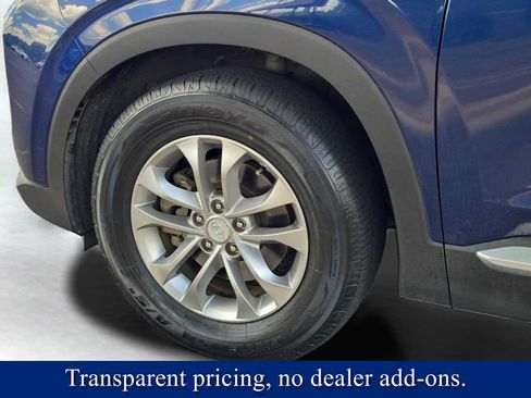 Used 2020 Hyundai Santa Fe SE AWD/4WD image 5