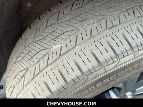 Used 2023 Chevrolet Traverse RS AWD/4WD image 29