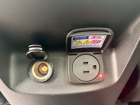 Used 2021 Hyundai Palisade Limited image 16