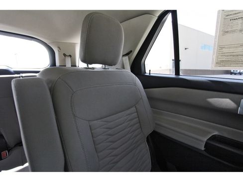 Used 2020 Ford Explorer XLT AWD/4WD image 13