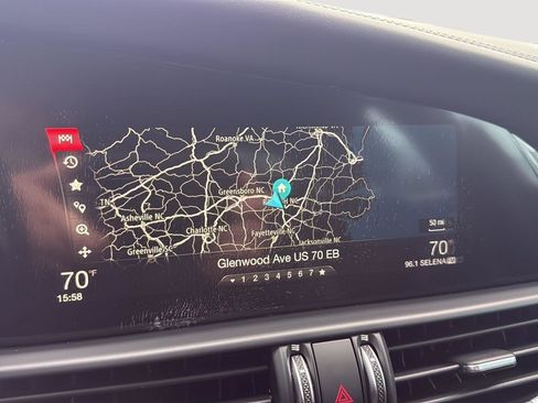 Used 2018 Alfa Romeo Giulia Quadrifoglio w/ Driver Assist Dynamic Package image 30