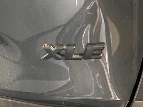 Used 2023 Toyota RAV4 XLE Premium image 3