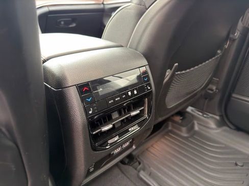 Used 2023 Jeep Grand Cherokee L Summit w/ Luxury Tech Group V AWD/4WD image 23