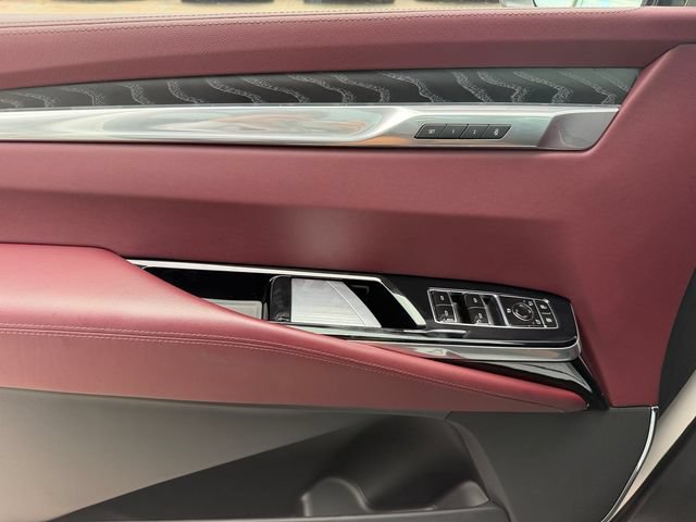Certified 2025 Cadillac Escalade ESV Premium Luxury w/ Touring Package AWD/4WD image 37