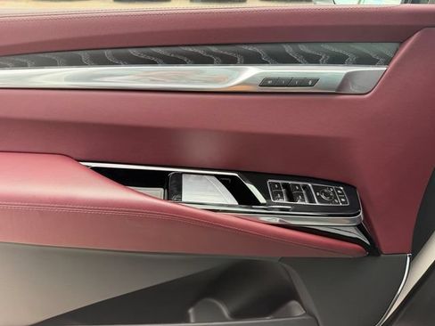 Used 2025 Cadillac Escalade ESV Premium Luxury w/ Touring Package AWD/4WD image 37