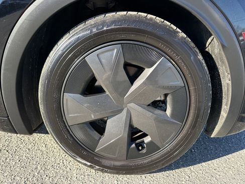 Used 2024 Toyota Prius LE image 27