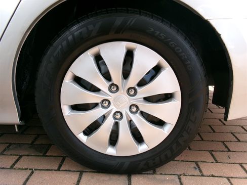 Used 2012 Honda Accord LX image 39