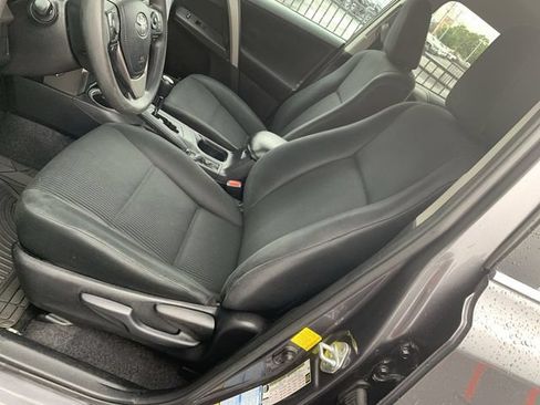 Used 2017 Toyota RAV4 LE w/ Carpet Mat Package AWD/4WD image 18