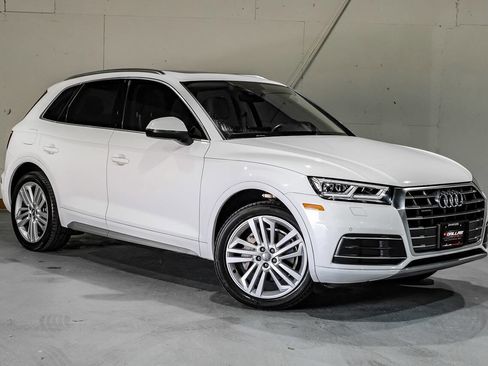 Used 2019 Audi Q5 2.0T Premium Plus w/ Premium Plus Package AWD/4WD image 6
