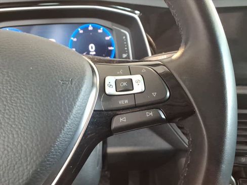 Used 2019 Volkswagen Jetta SEL Premium image 16