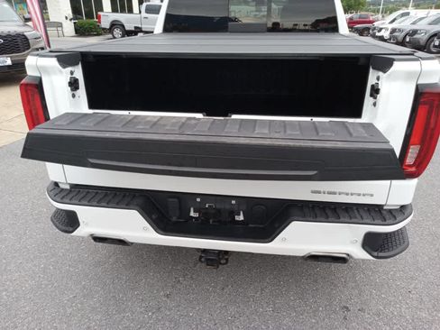 Used 2022 GMC Sierra 1500 Denali AWD/4WD image 16