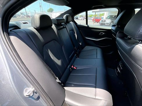 Certified 2025 BMW 330i Sedan RWD image 21
