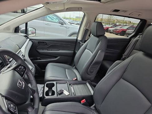 Used 2025 Honda Odyssey EX-L image 18