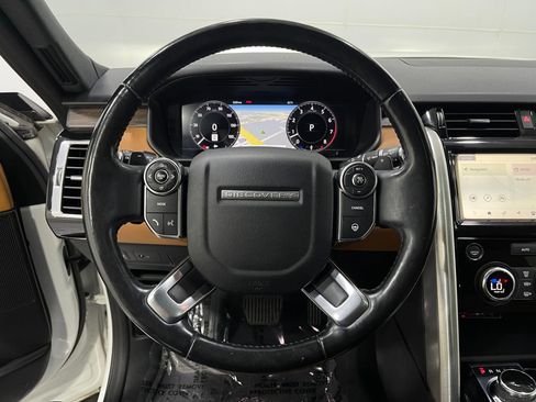 Used 2018 Land Rover Discovery HSE Luxury AWD/4WD image 22