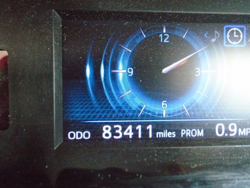 Used 2015 Toyota Prius V Four FWD image 9
