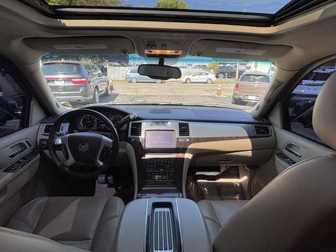 Used 2012 Cadillac Escalade Premium image 14