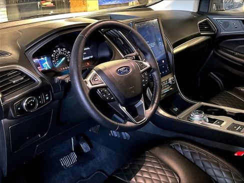 Used 2024 Ford Edge Titanium image 14