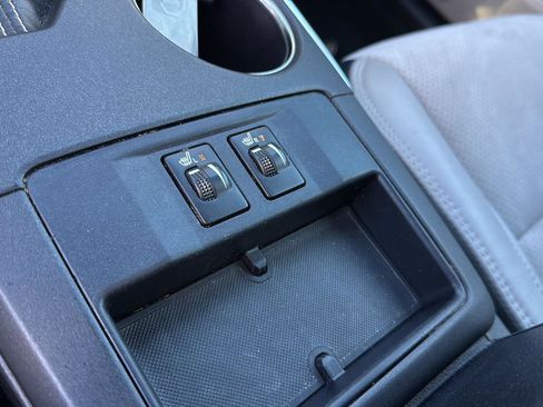 Used 2016 Toyota Camry XSE image 25