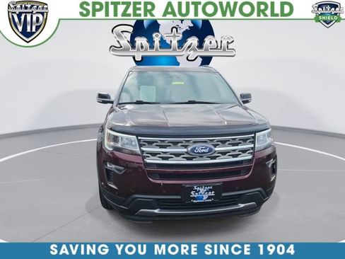 Used 2018 Ford Explorer XLT w/ Equipment Group 202A image 3