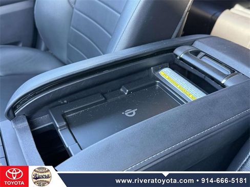 Used 2022 Toyota Highlander XLE image 26