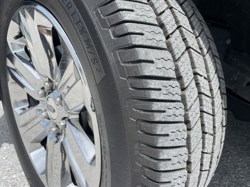 Used 2018 Ford F150 Lariat image 24