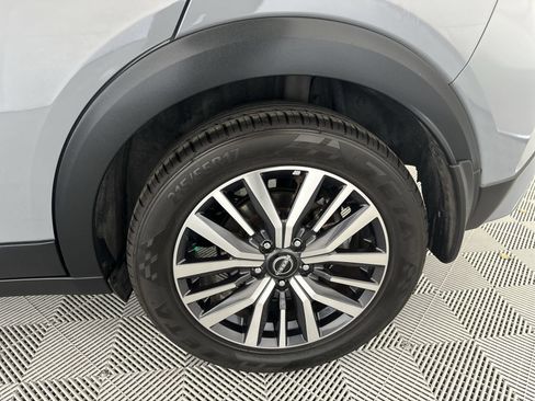Certified 2022 Nissan Kicks SV w/ Interior Electronics Package FWD image 10