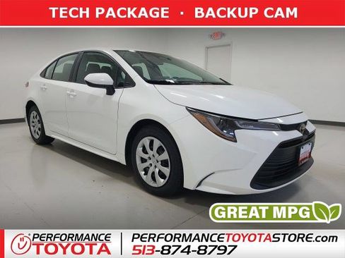 Used 2024 Toyota Corolla LE FWD image 1