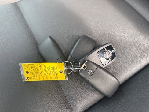 Used 2025 Mercedes-Benz Sprinter 2500 image 29