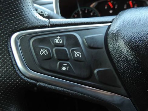 Used 2019 Chevrolet Equinox LT image 29