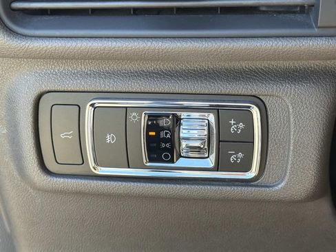 Used 2020 Lincoln Corsair Reserve AWD/4WD image 15