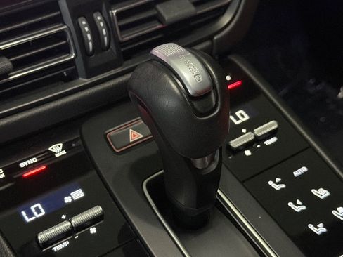 Used 2023 Porsche Macan S AWD/4WD image 18