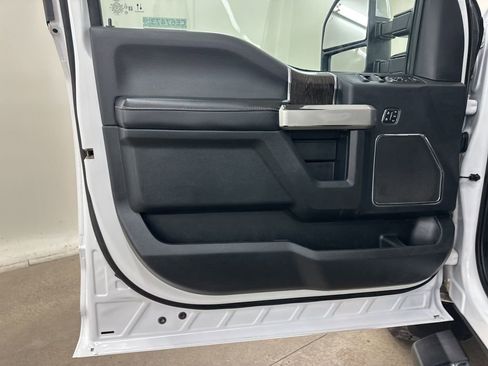 Used 2020 Ford F250 Lariat w/ Lariat Ultimate Package image 31