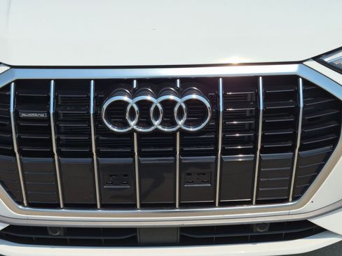 Used 2022 Audi Q3 2.0T Premium w/ Convenience Package AWD/4WD image 10