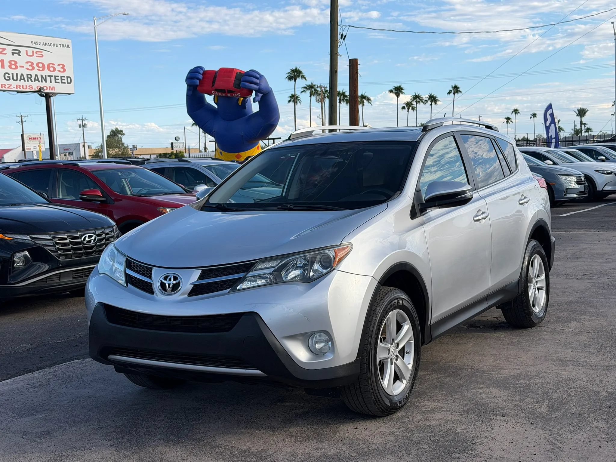 Used 2013 Toyota RAV4 XLE FWD image 2