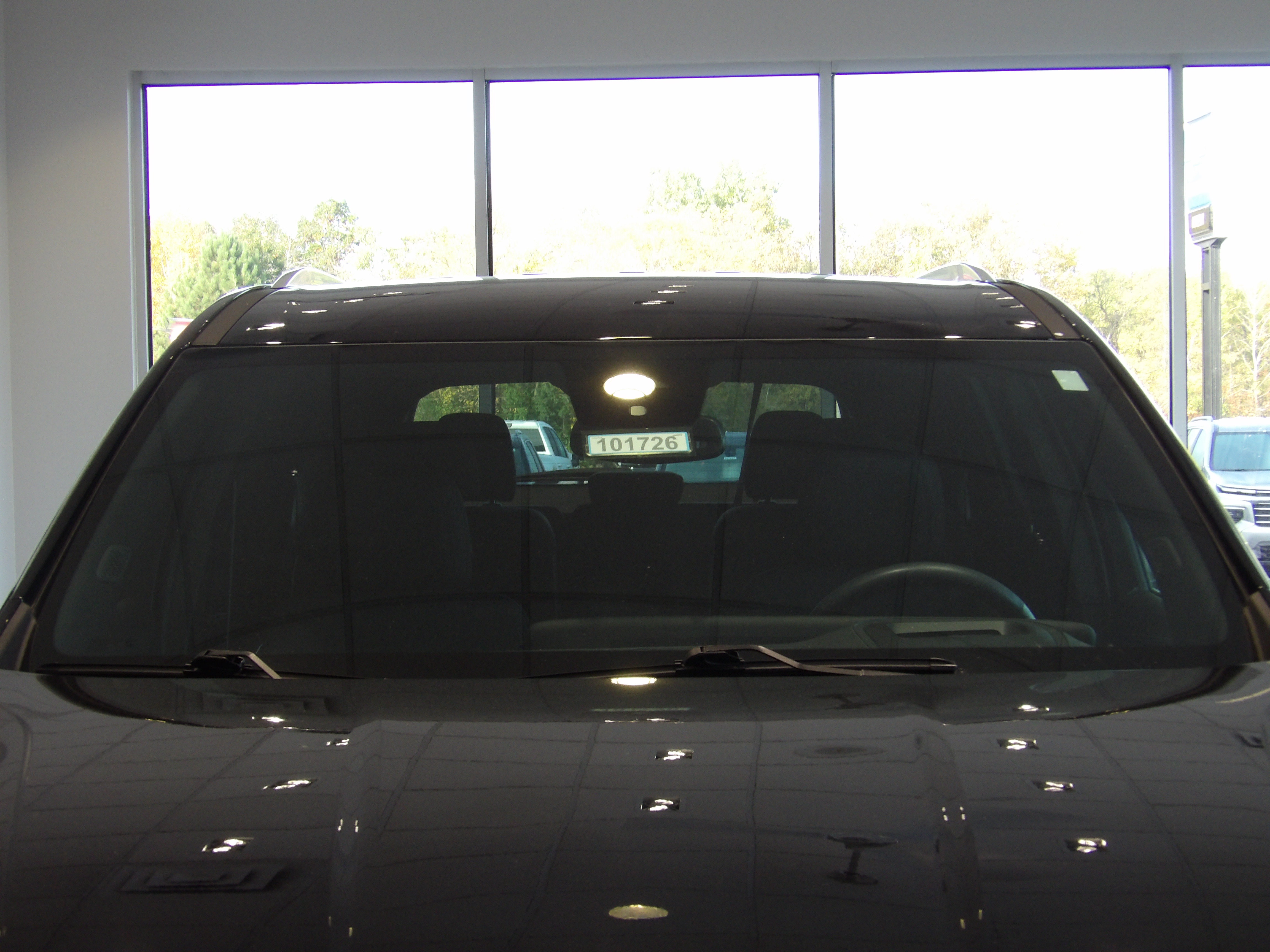 Used 2025 Buick Enclave Preferred w/ Power Package AWD/4WD image 3